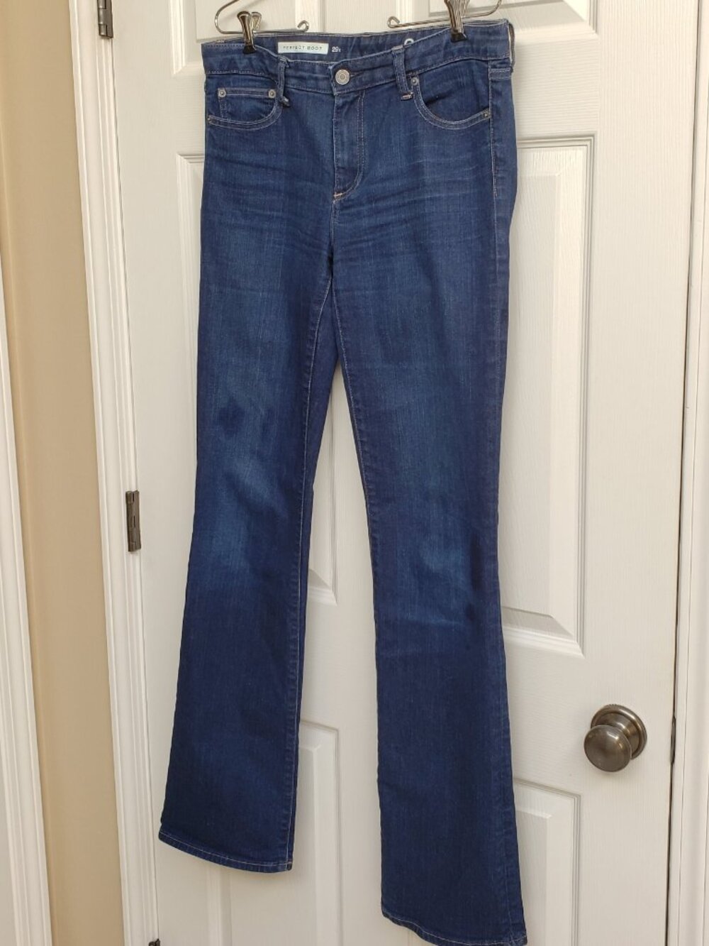 Gap 1969 dark jeans. Size 29 Tall Long.